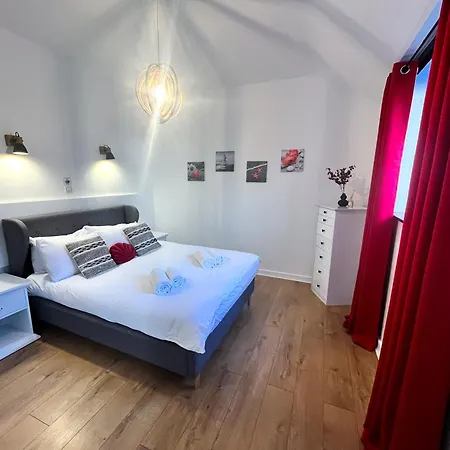 Happy Sandy Feet * Youghal