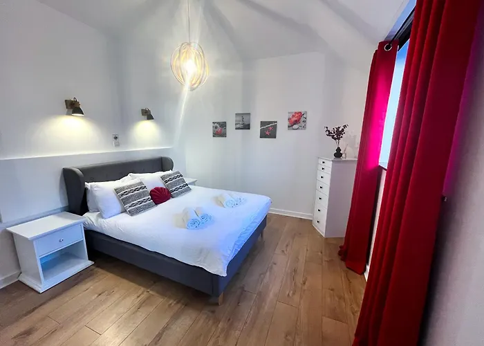 Happy Sandy Feet * Youghal